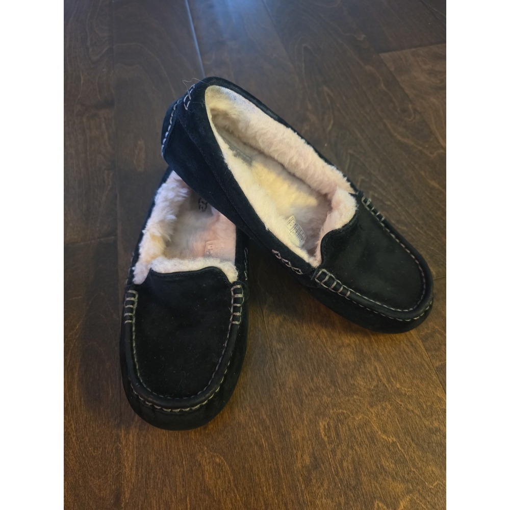 UGG Ansley Moc Slippers Womens 8 Black Suede Sheepskin Slip On Cozy Loafer